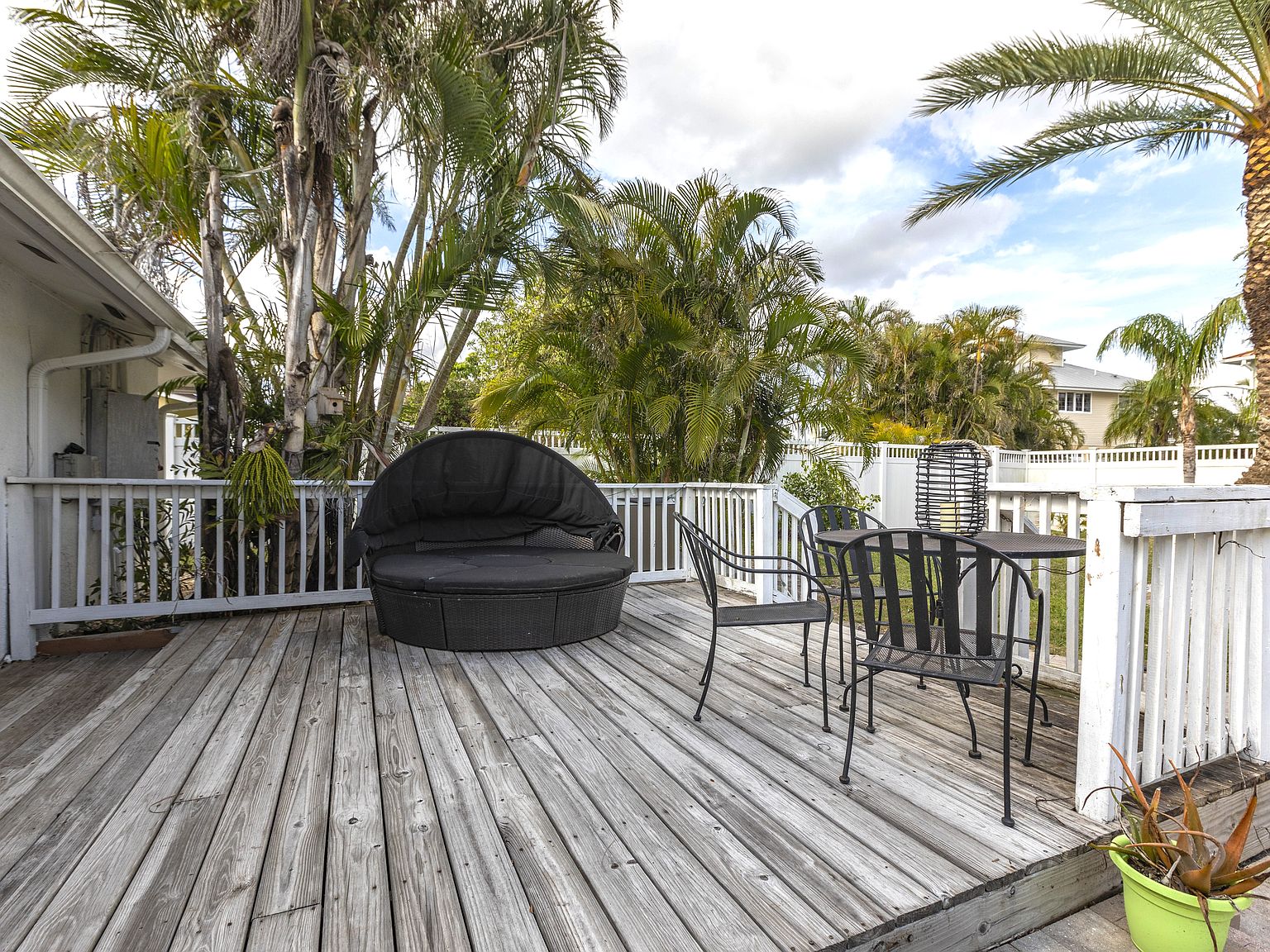 Westmoreland Estate — Backyard pool