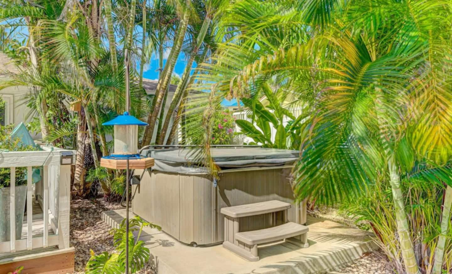 Westmoreland Estate — Backyard pool