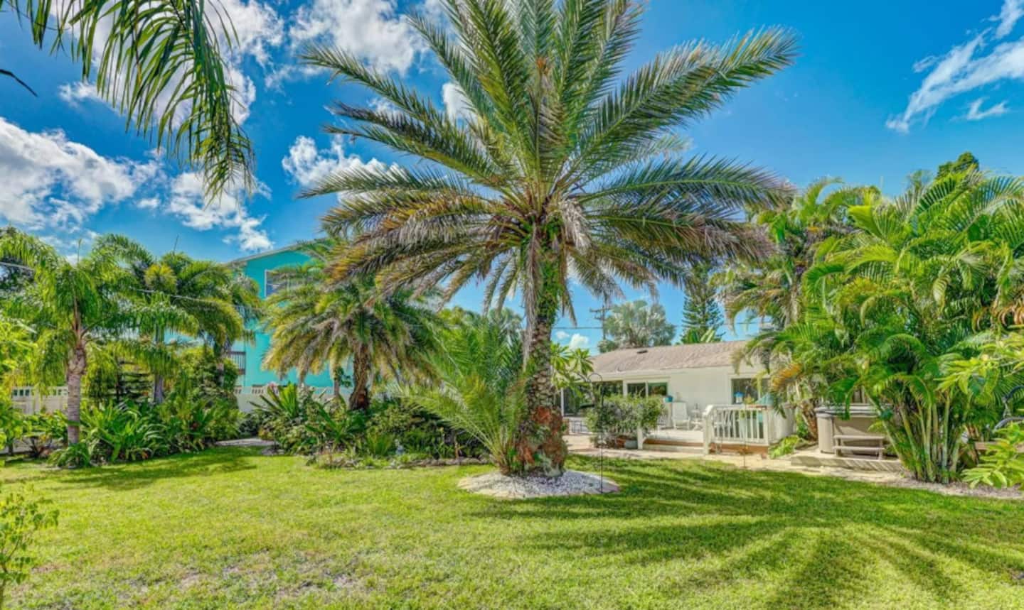 Westmoreland Estate — Exterior